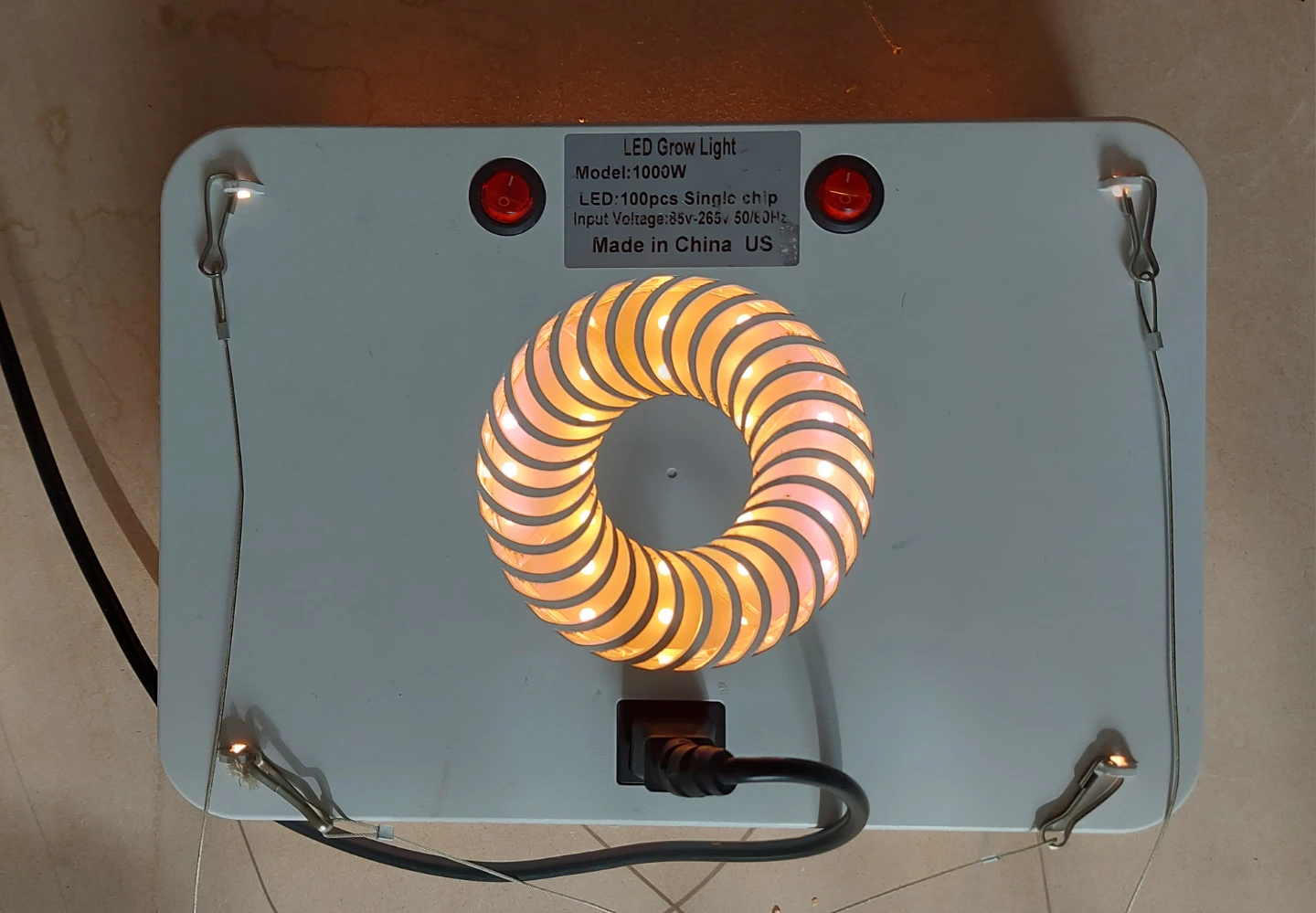 LED Customizable Full or Seedling Spectrum Grow Light - photo 3