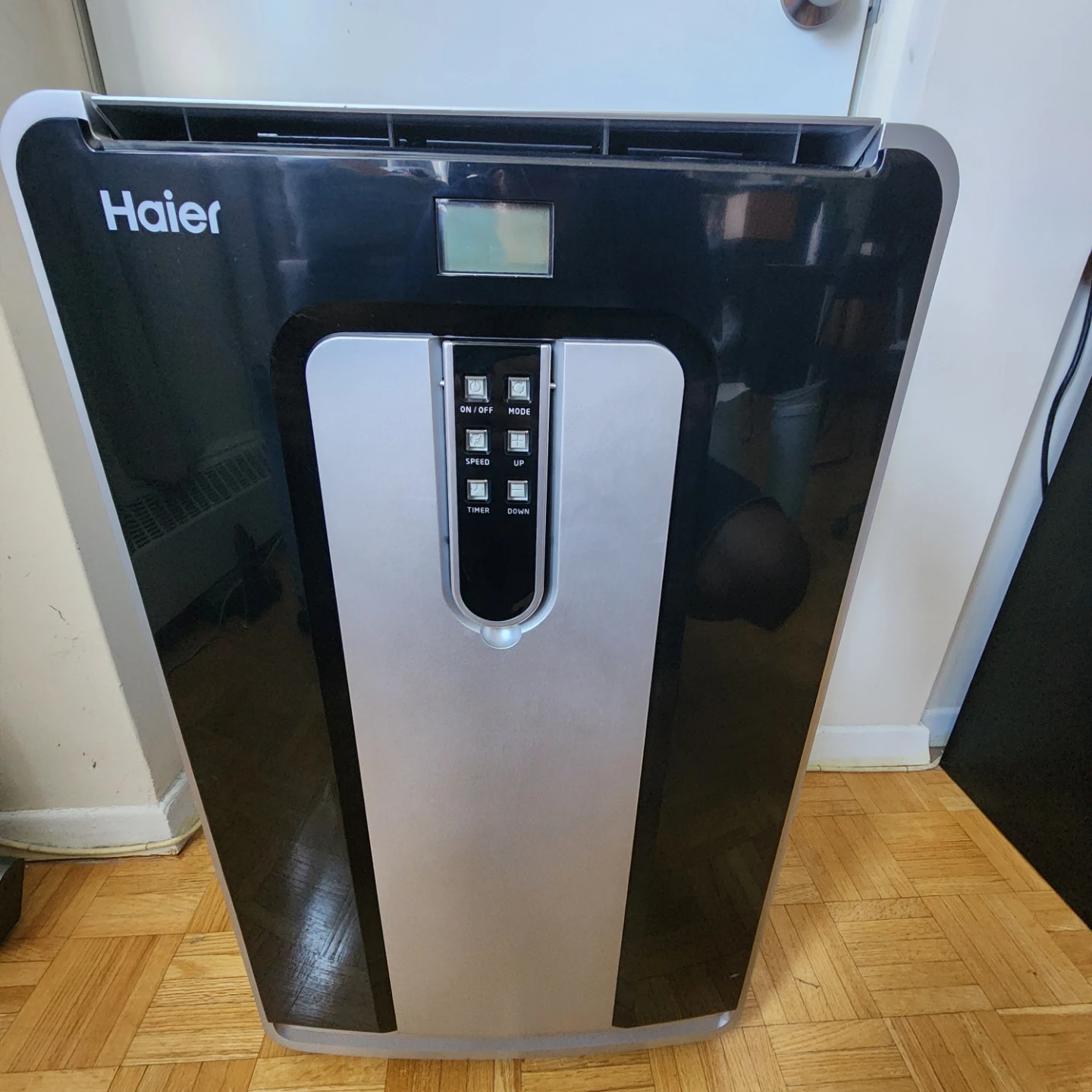 Haier Portable Air Conditioner with Dual Hose Kit & Remote - photo 5