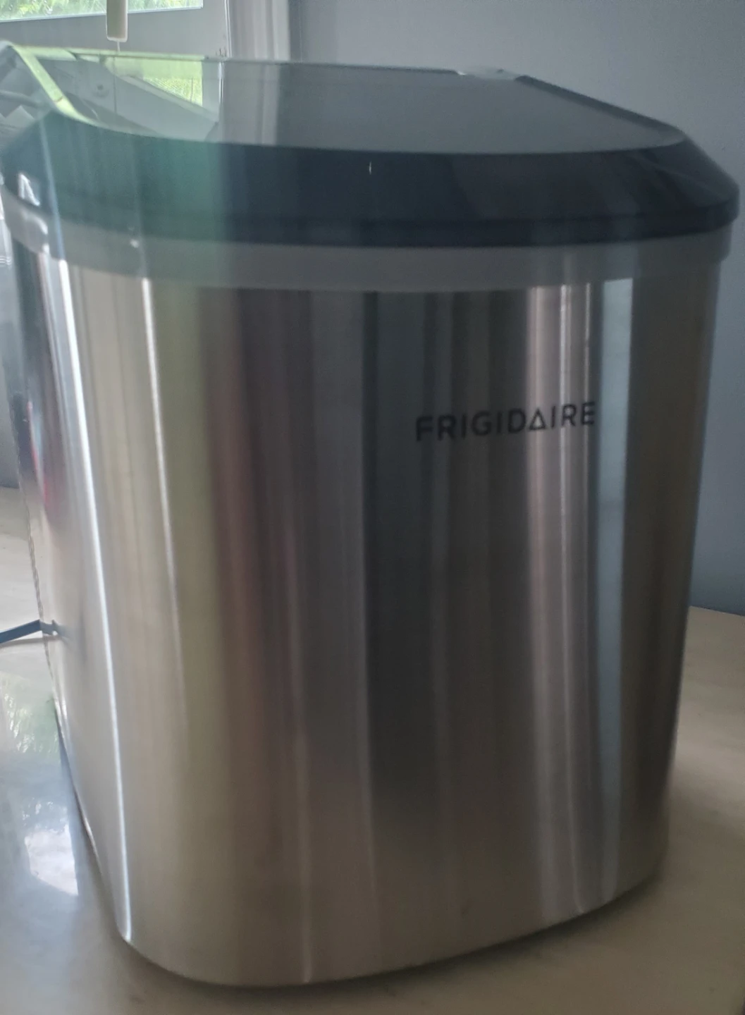 Frigidaire Ice Maker