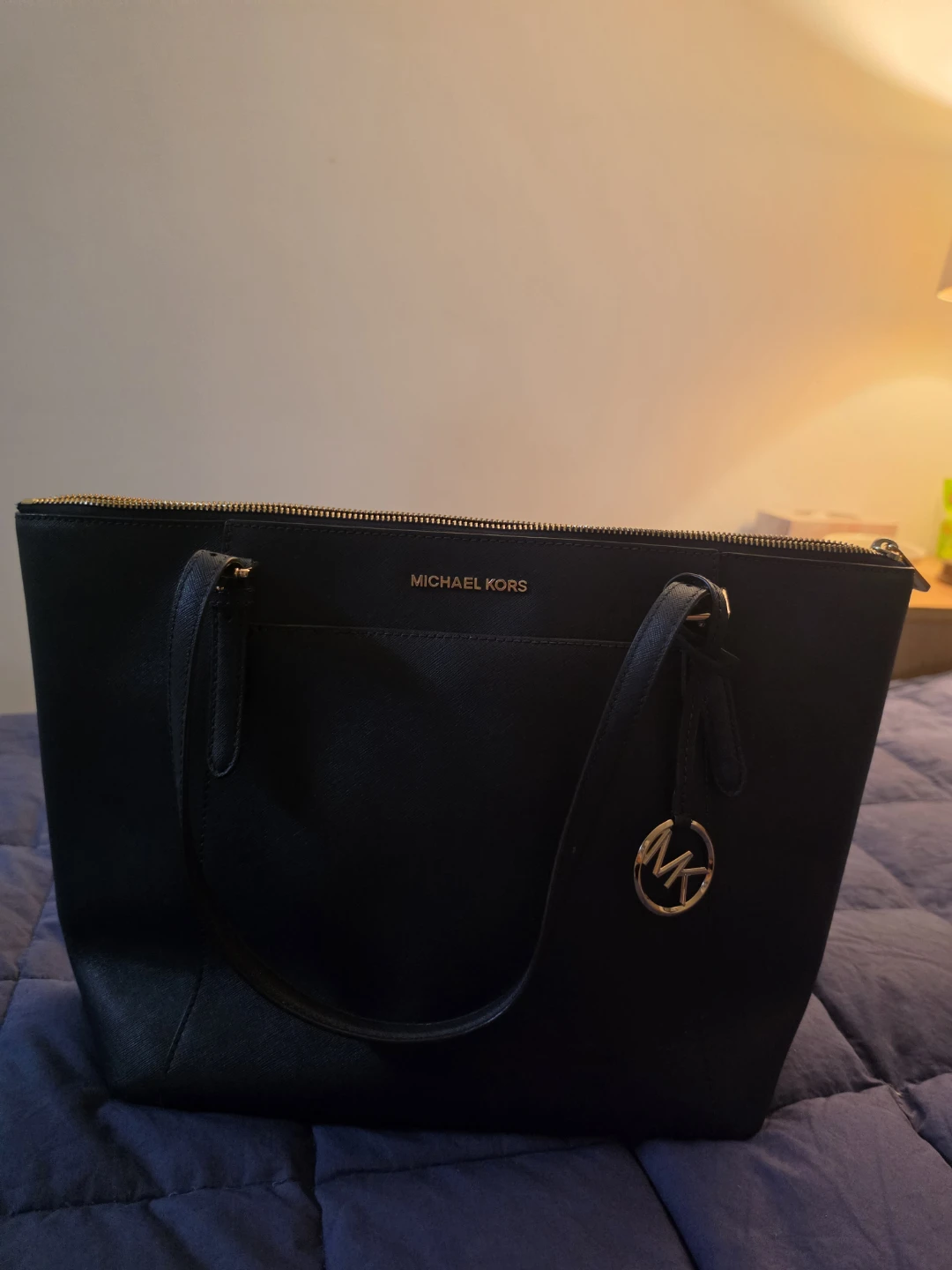 Micheal Kors - Large Saffiano Leather