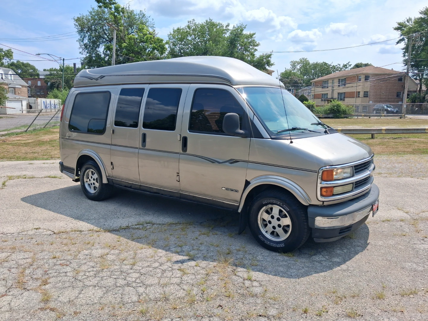 Chevrolet express - photo 2