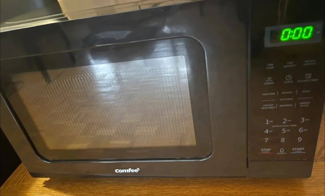 Comfee Microwave Oven - photo 3