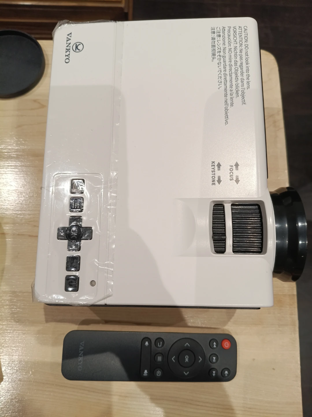 VANKYO Projector with Carrying Case and Remote