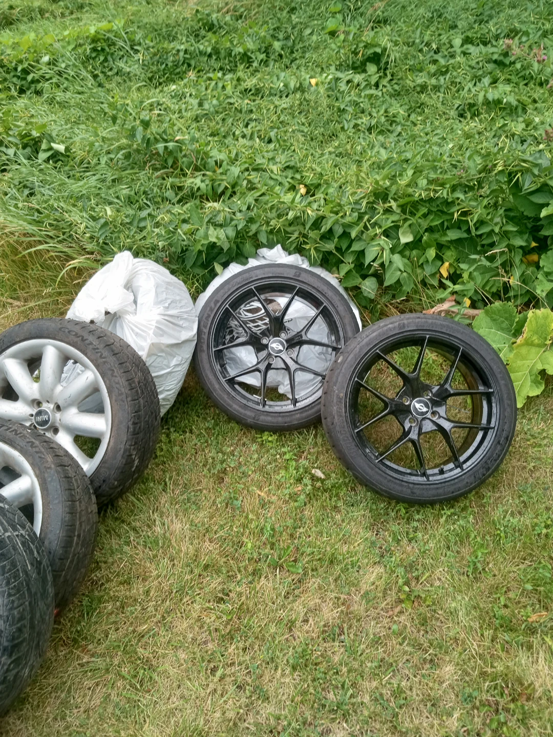 Mini Cooper sports tires two sets
