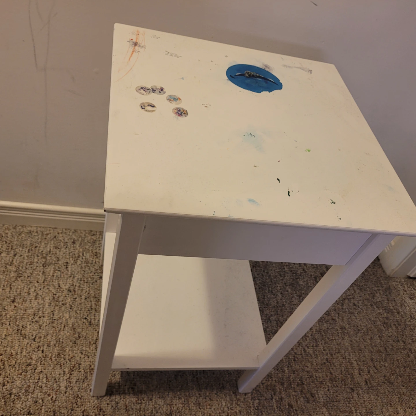 White Side Table with Shelf - photo 2