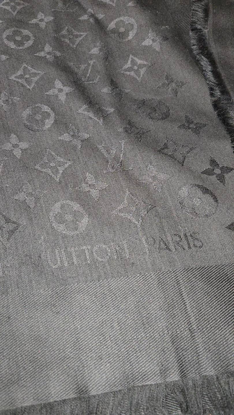 Louis Vuitton  Shawl - photo 5
