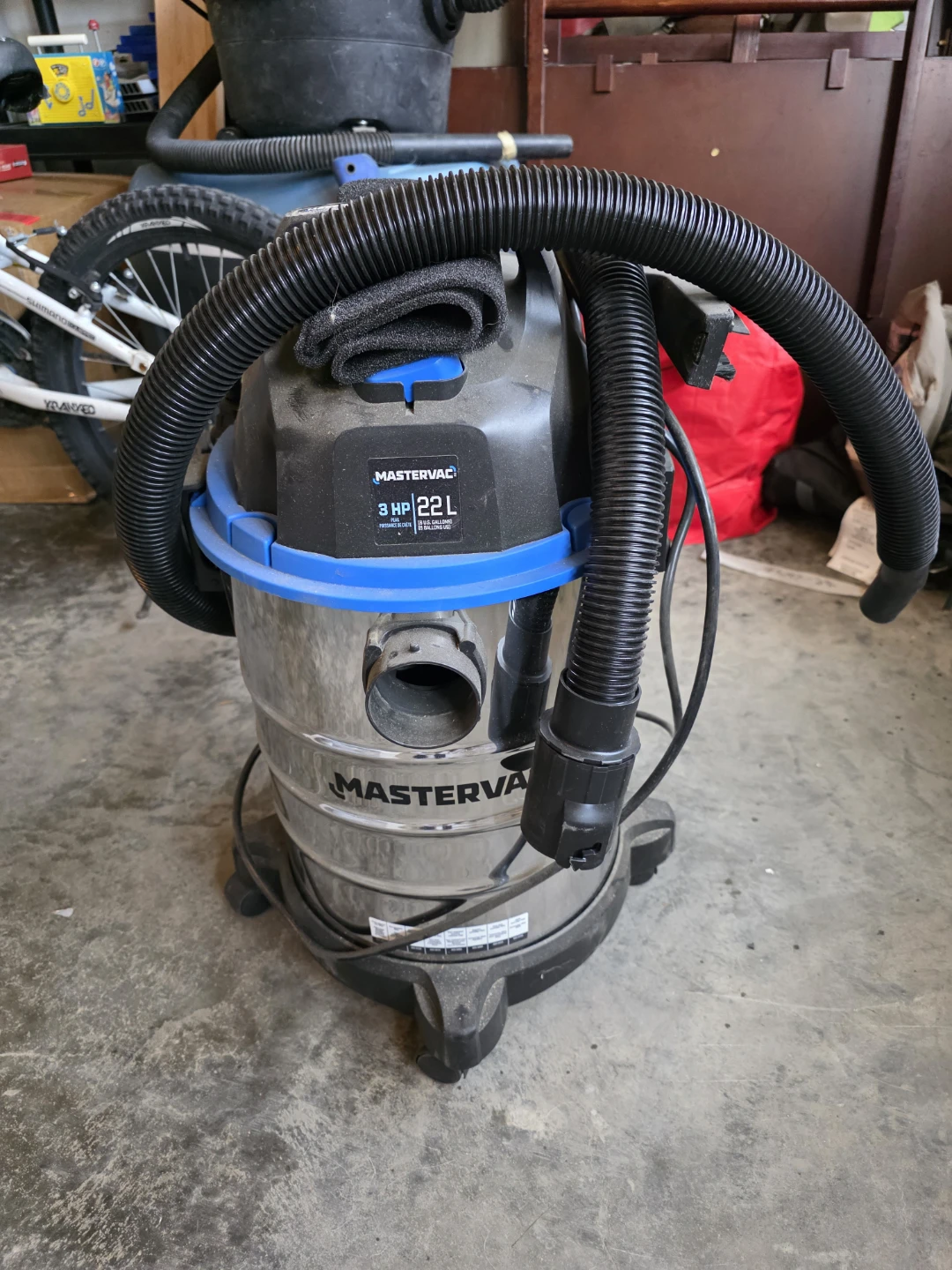 Mastervac 3.0 HP 22L Stainless Steel Wet/Dry Vacuum (like new)