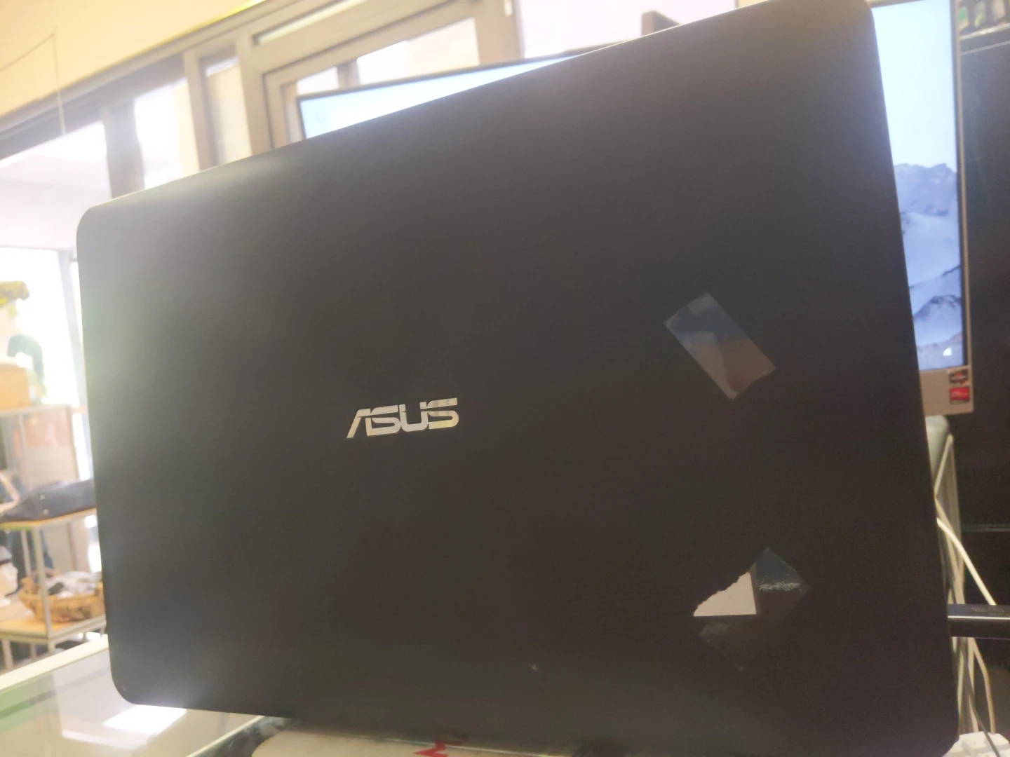 ASUS Laptop - photo 2