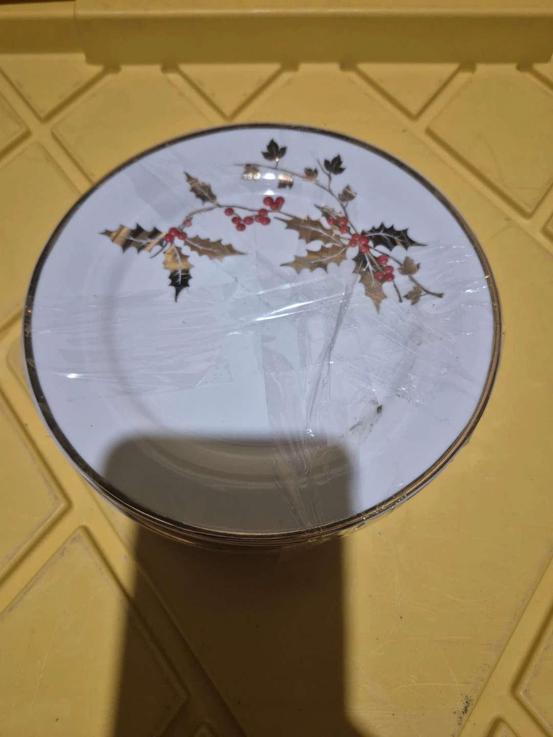 Plates - photo 2