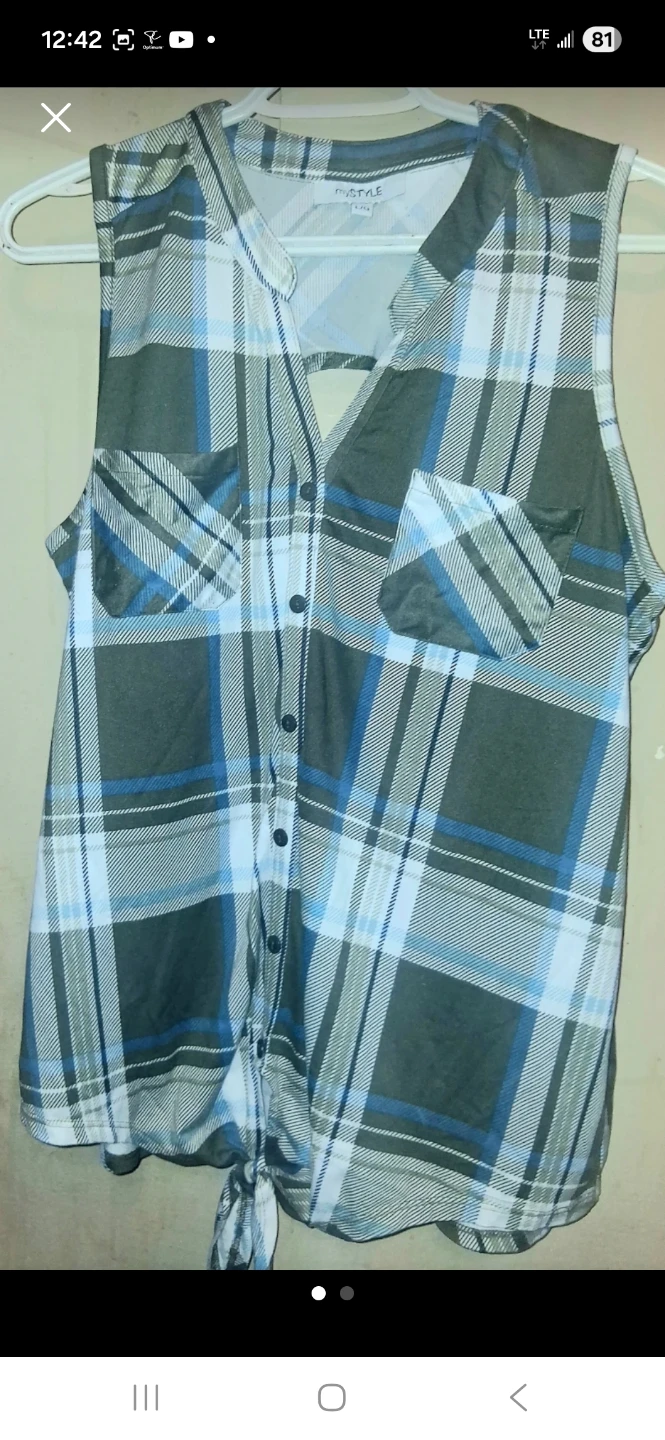 Lily Morgan Women's Sleeveless Striped Button-Up Top+ - photo 3