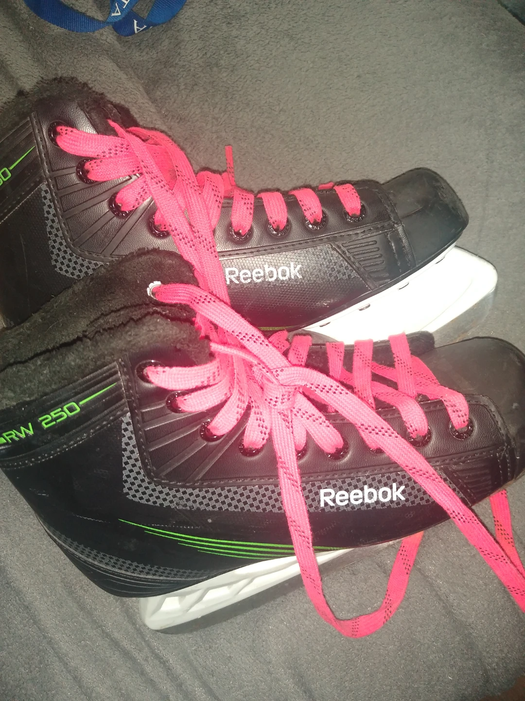 Reebok RW 250 black men's skates