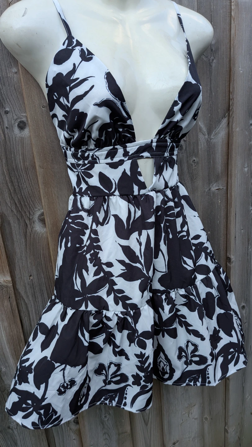 Black and White Floral Mini Dress SMALL New - photo 3