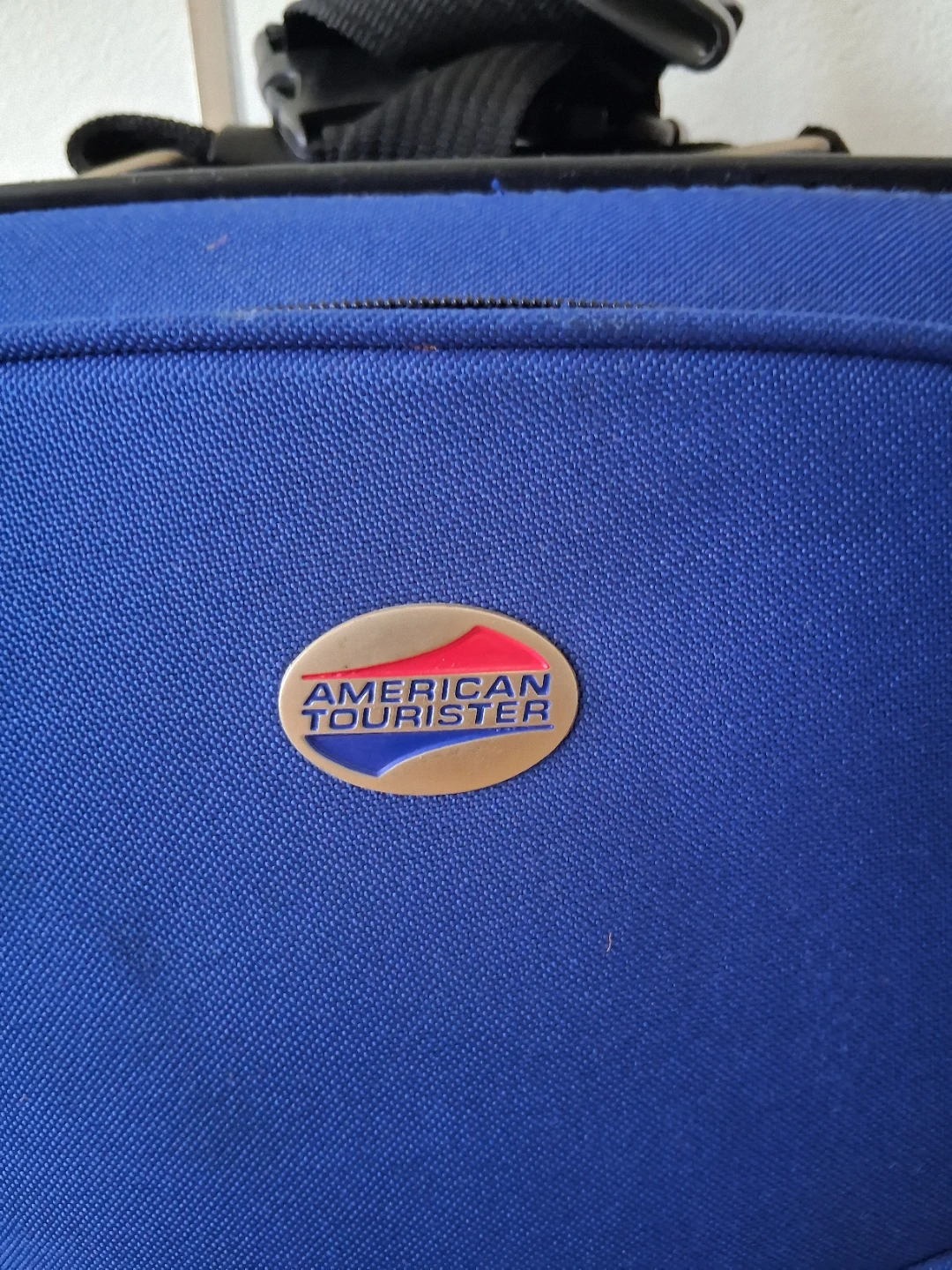 American Tourister Blue Rolling Suitcase - photo 4