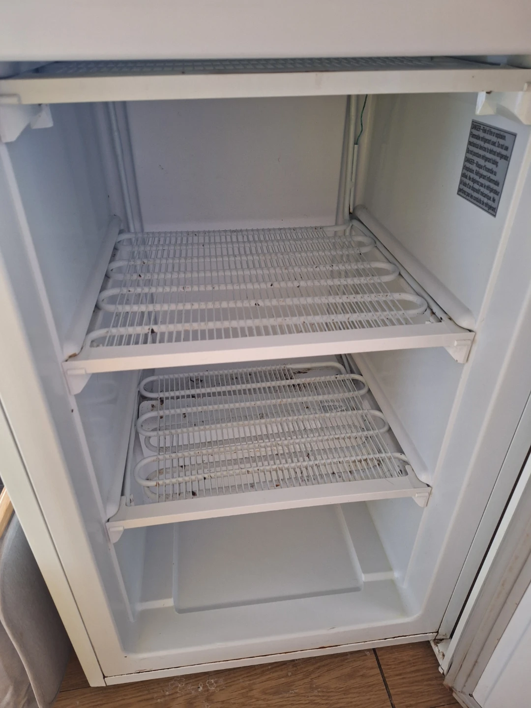Danby Upright Freezer DUFM032A1WDB - photo 5