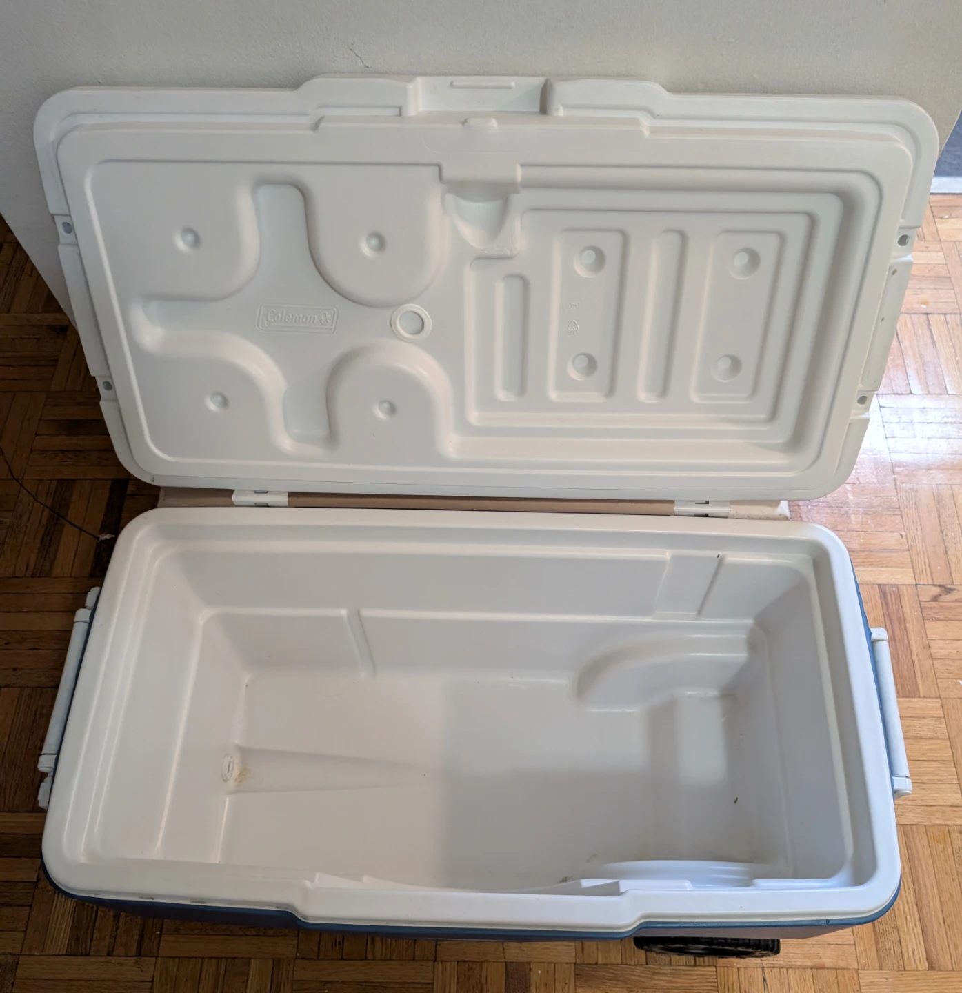 Coleman Cooler with Wheels - photo 2