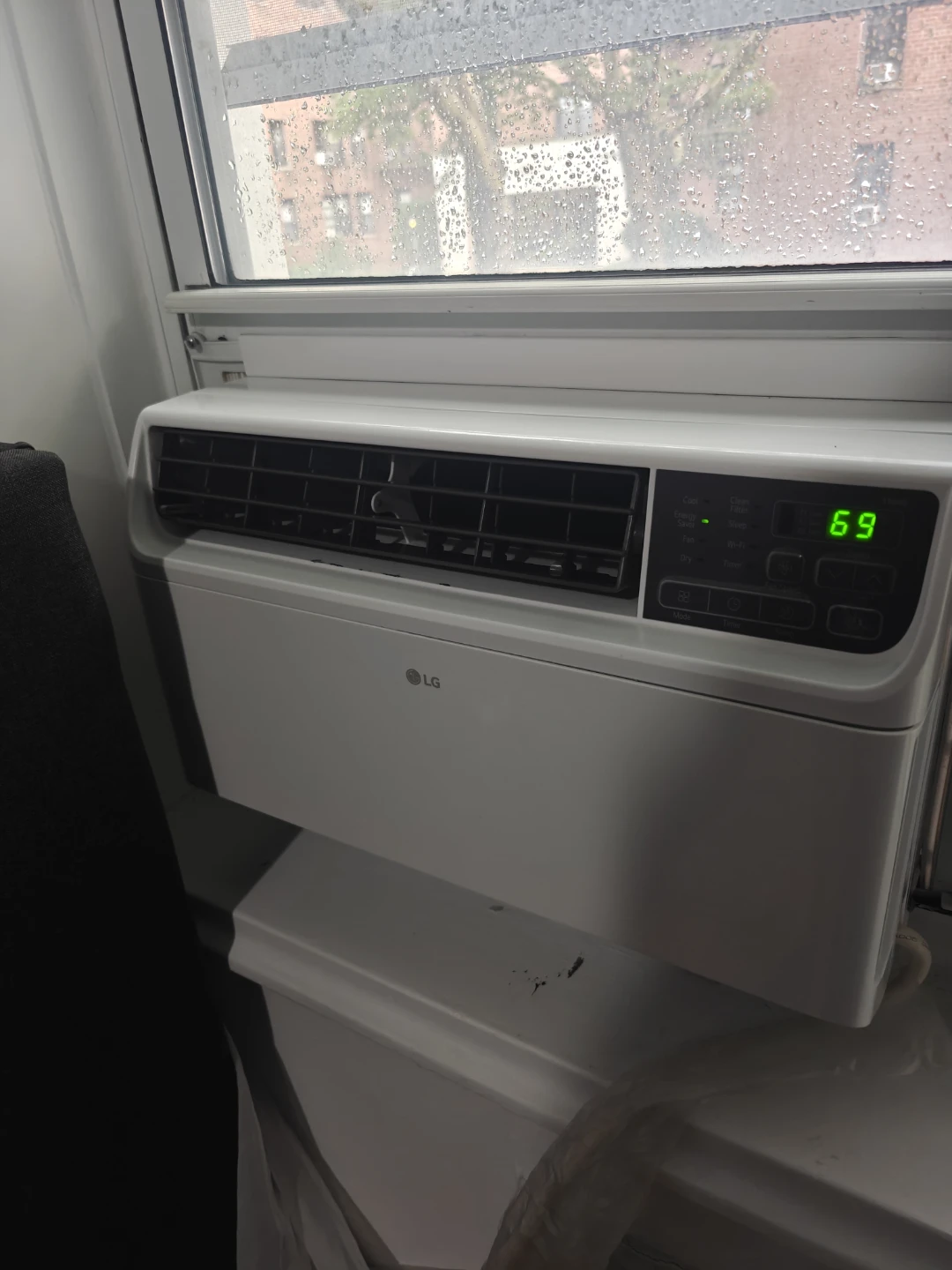 LG LW1022IVSM Room Air Conditioner