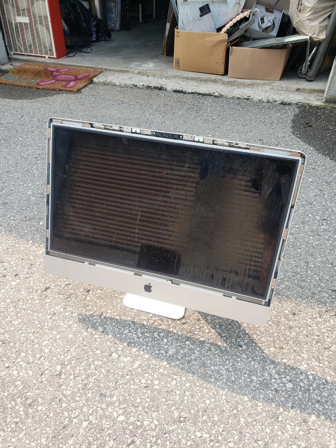 Apple iMac (21.5-inch) - photo 2