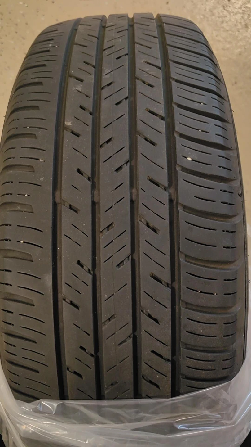 Set of 4 Tires, All Season - photo 2