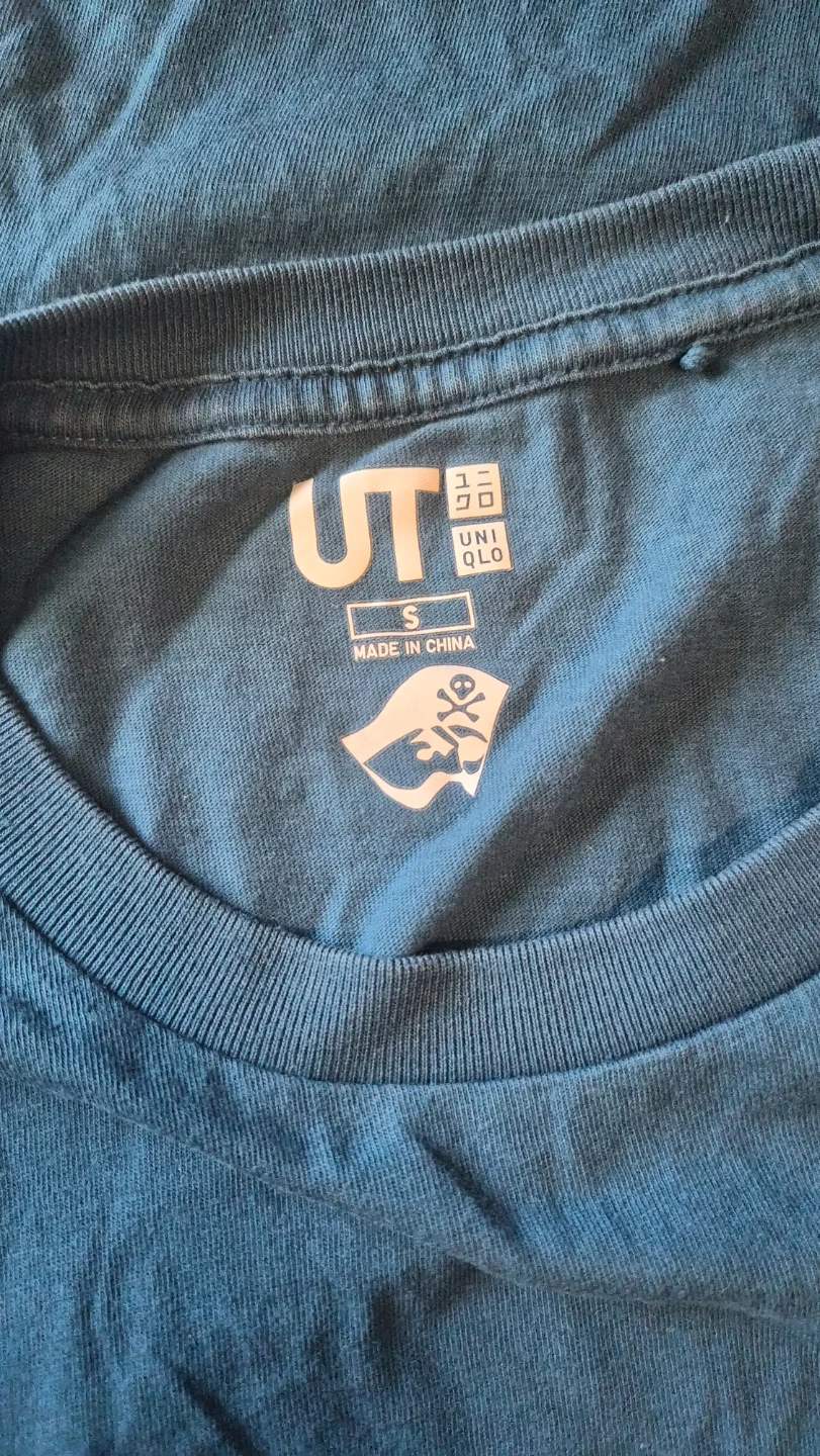 Uniqlo One Piece tshirt - photo 3