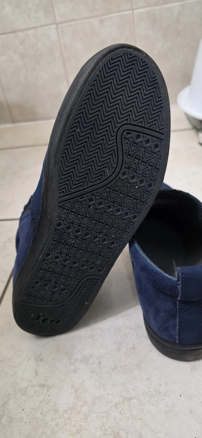 UGG Waterproof Slip-On Boots - Size 8 - photo 5