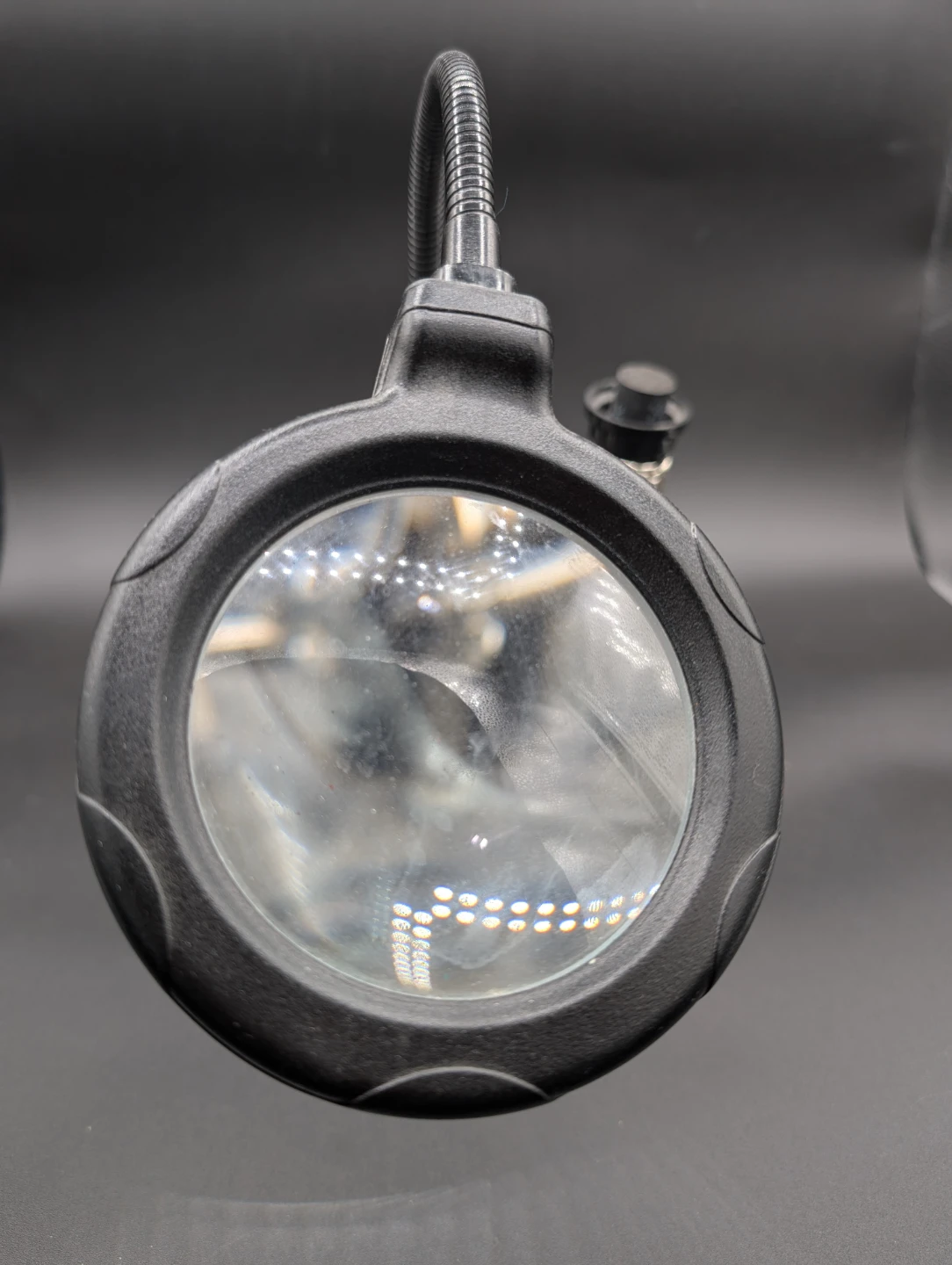 Helping Hands Soldering Station with Magnifying Lamp - photo 2