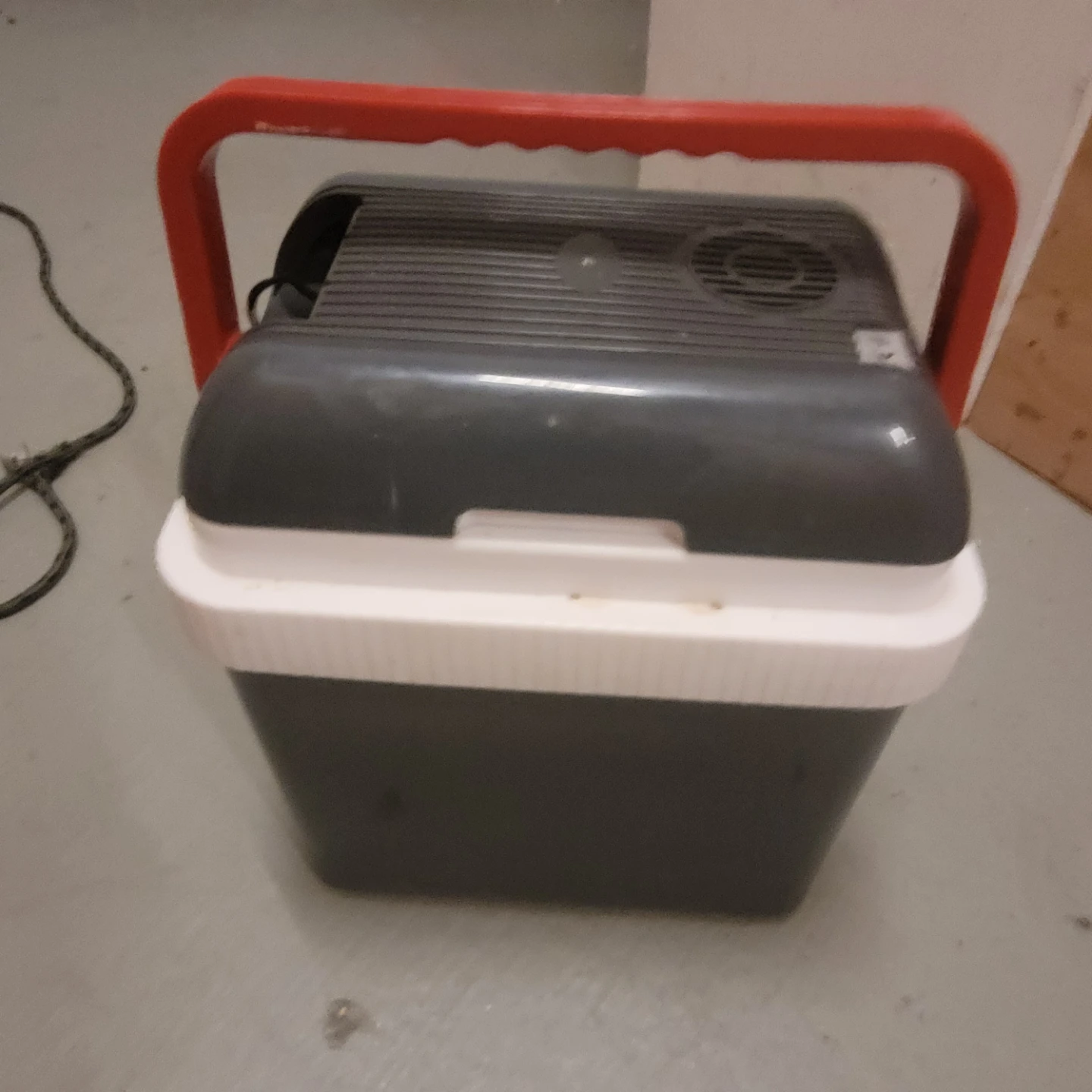 Cooler Box with Power Cord FOR THE CAR