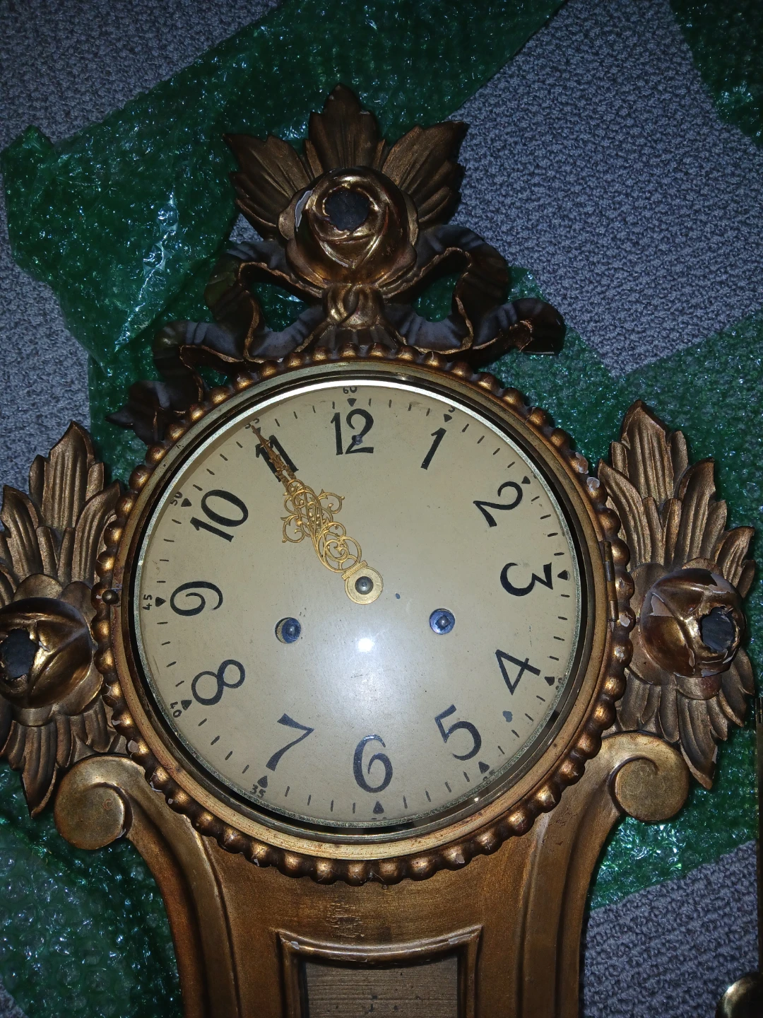 Antique Gold Wall Clock with Pendulum - photo 3