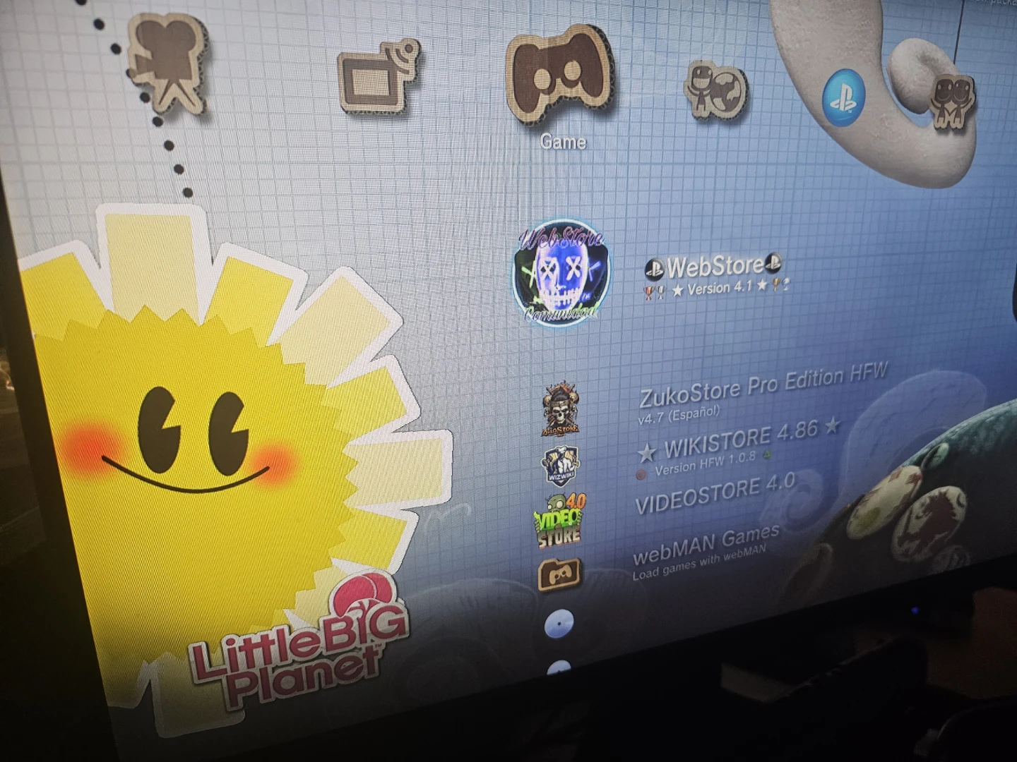 Ps3 4.93 firmware Slim with 1TB HD and controller - photo 5