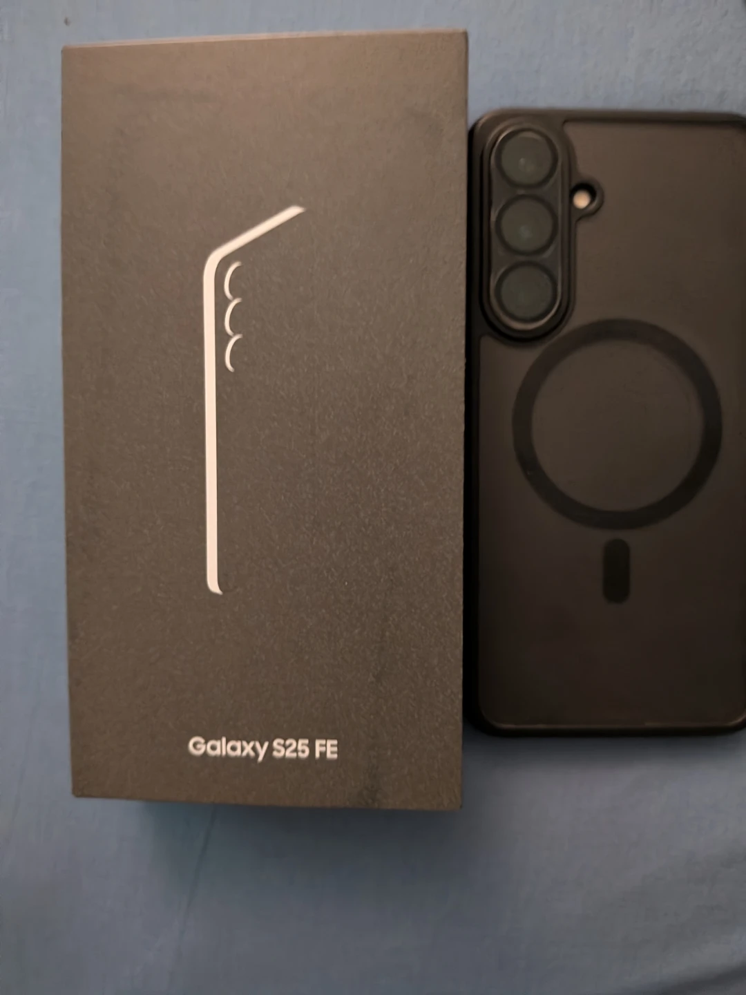 Samsung Galaxy S25 FE - photo 2