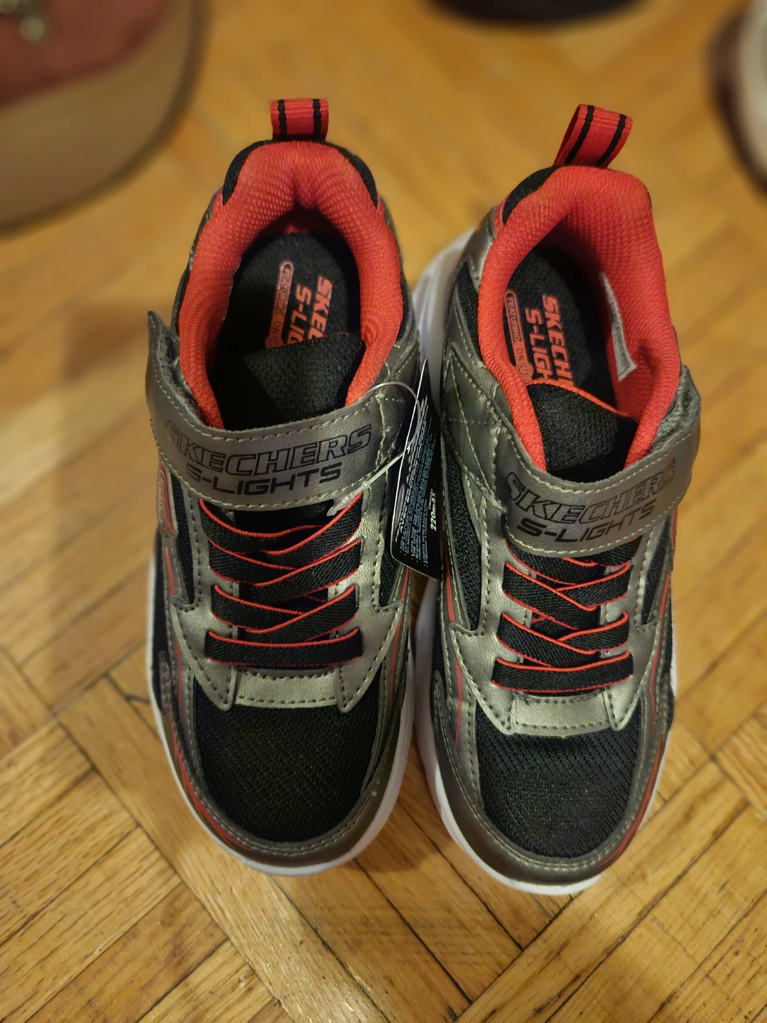 Skechers Boys Light up Sneakers size 13.5 - photo 4
