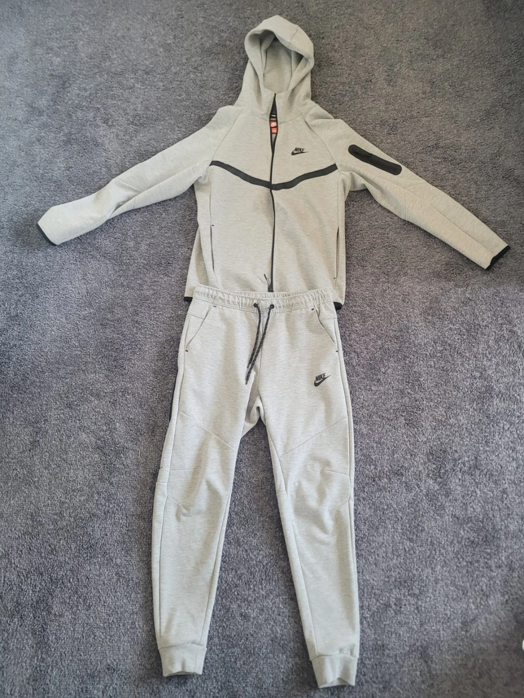 Nike Tech Fleece Hoodie and Joggers Set