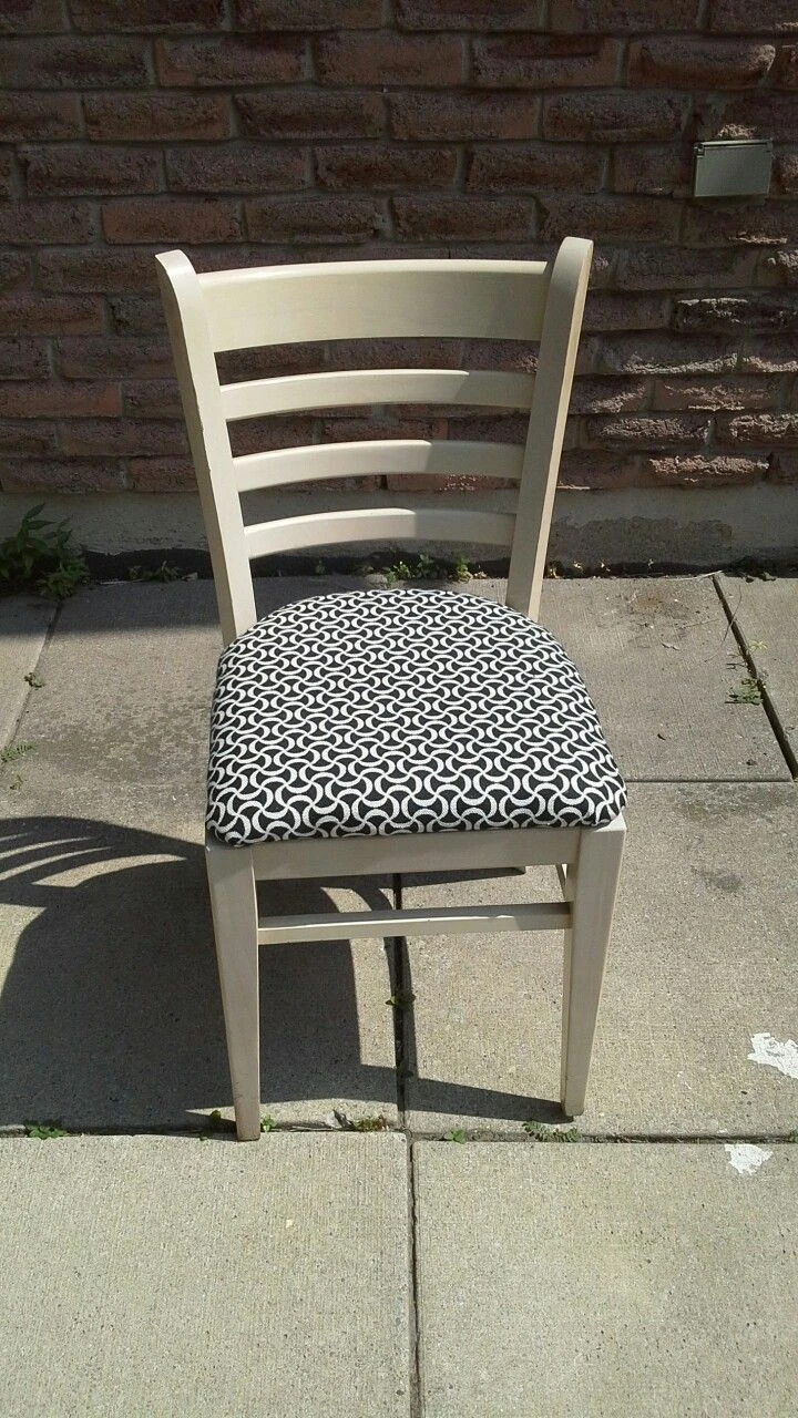 Set of 4 Dining Chairs - photo 2