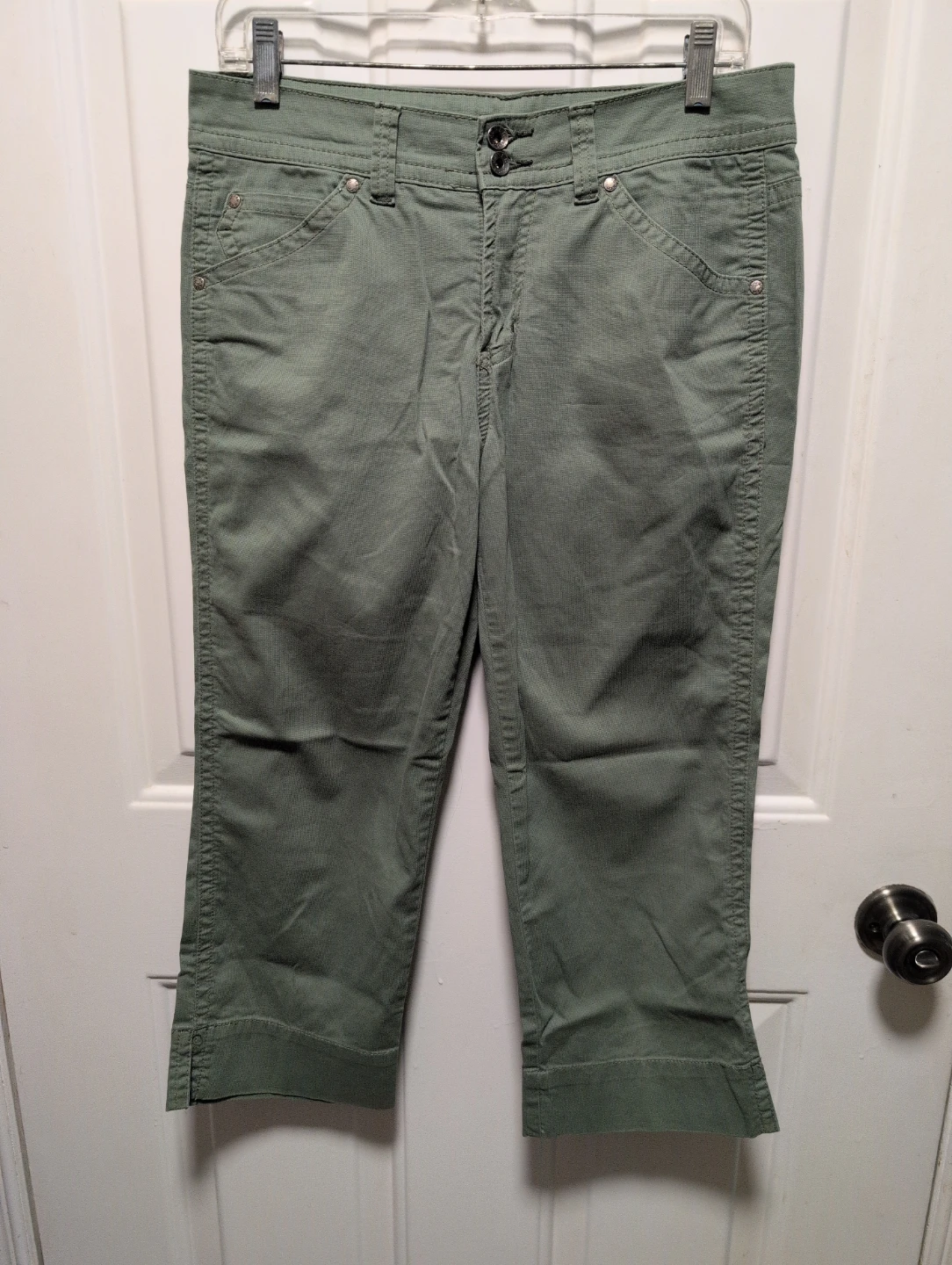 Women's Green Capris