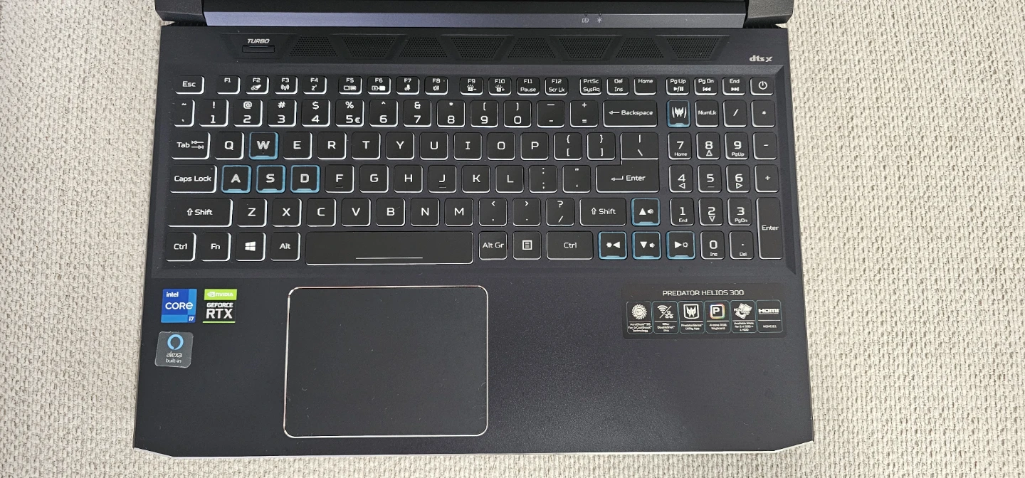 Acer Predator Helios 300 Gaming Laptop - photo 3