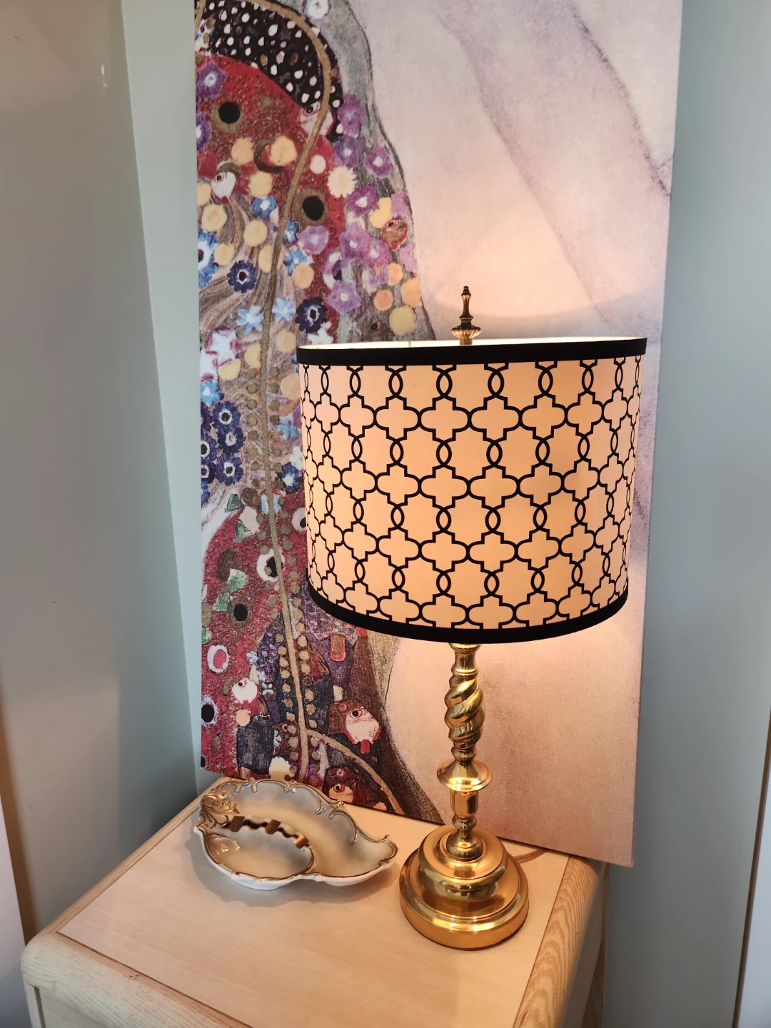 1970s 2 bulb Table Lamp with Decorative Shade - photo 3