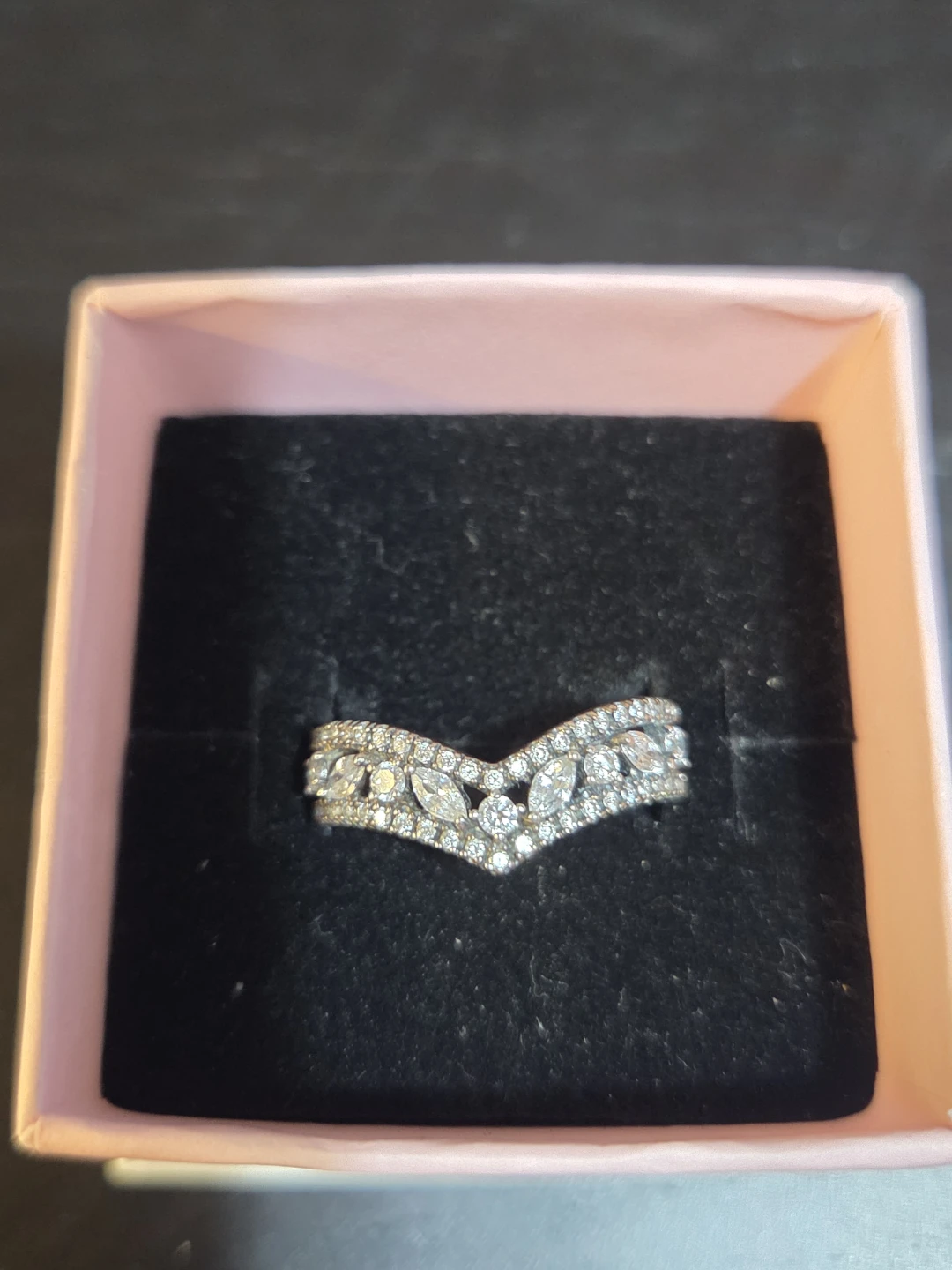 Pandora Sparkly V-Shaped Ring