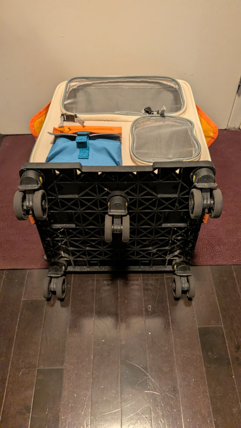 Pet Carrier Rolling Luggage - photo 2