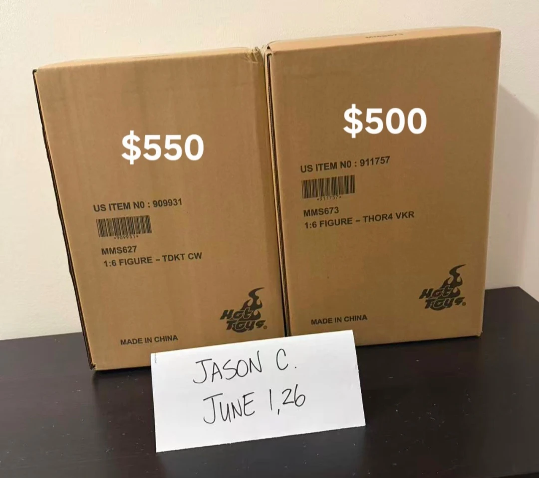 Hot Toys 1/6 Scale Collectible Figures