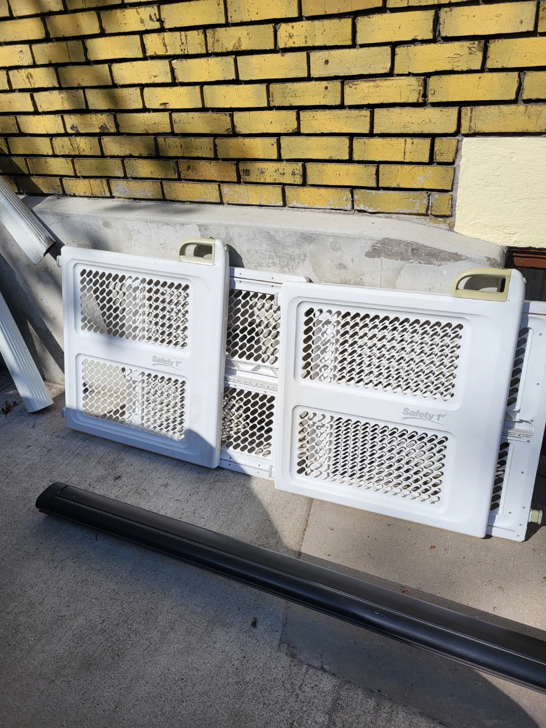 Safety 1st White Pet Gates