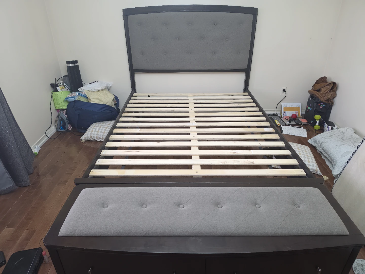 King/Queen Bedframe with Headboard and Footboard Bench - photo 4