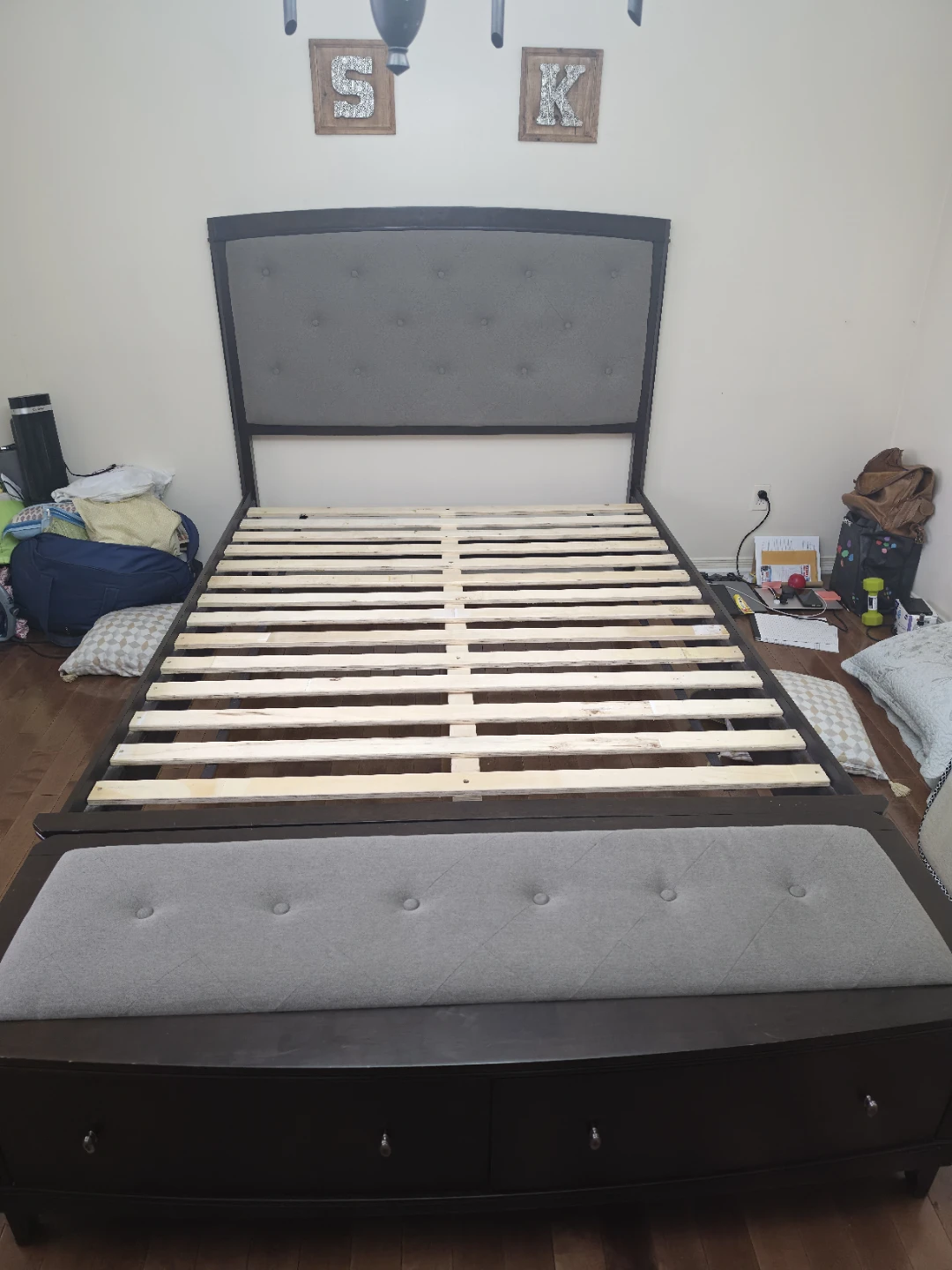 King/Queen Bedframe with Headboard and Footboard Bench - photo 5