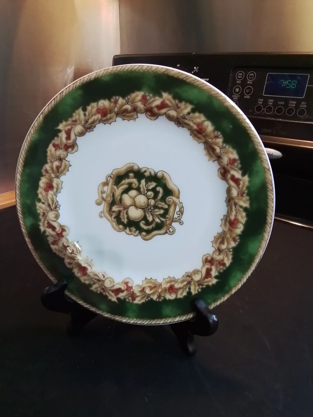 American Atelier Decorative Plate