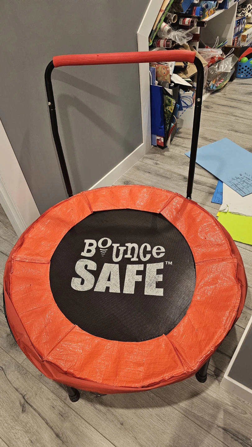 Bounce Safe Trampoline with Safety Handle