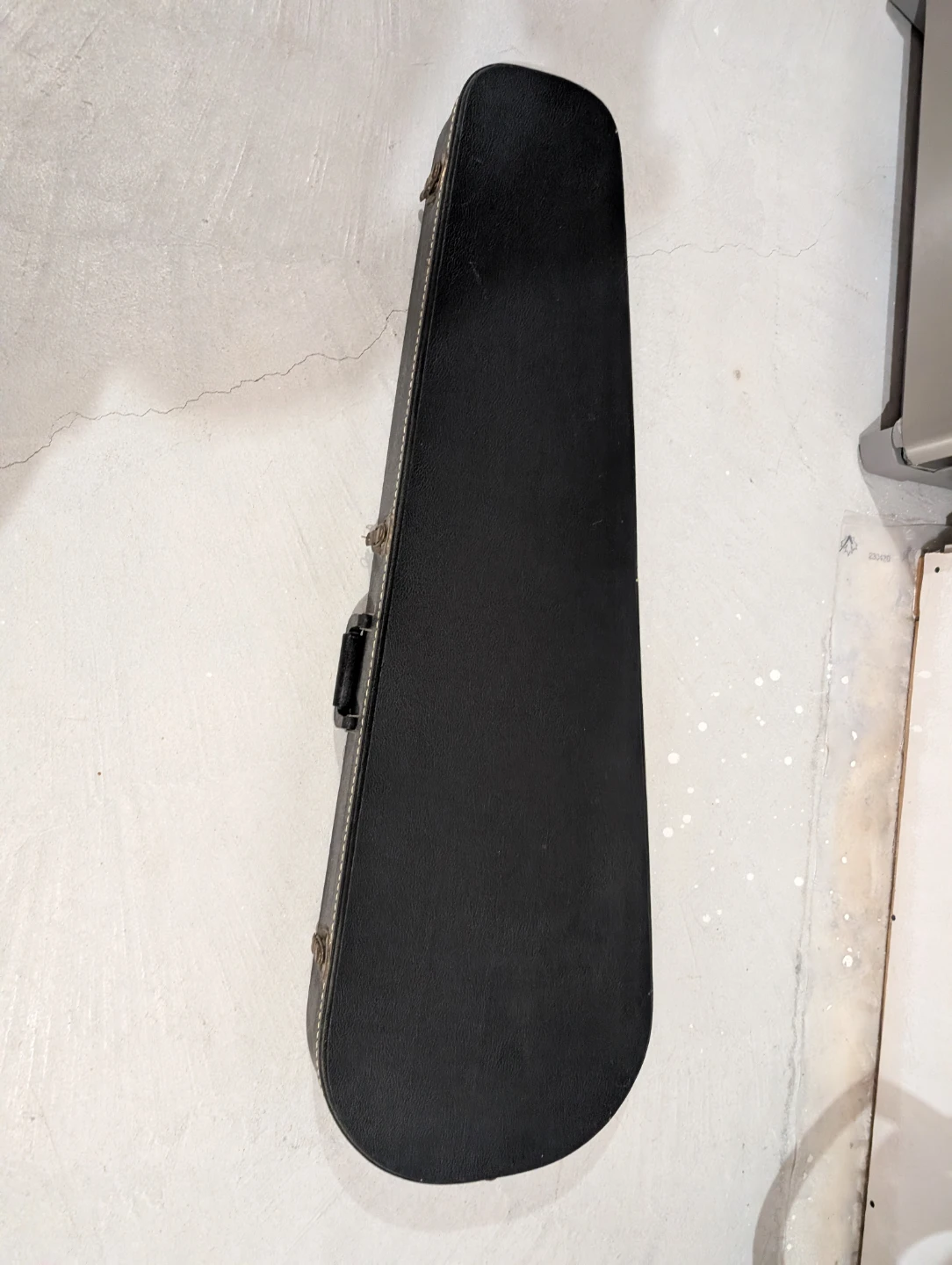 Yamaha Electric Bass Guitar with Case - photo 3
