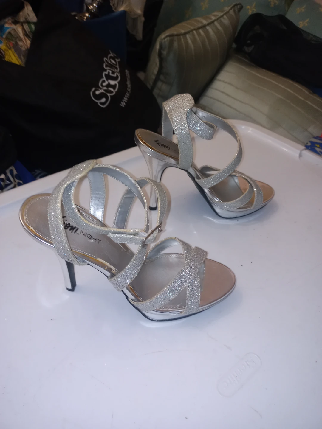 Fioni Night Silver Glitter Heels - Size 7.5 - photo 3