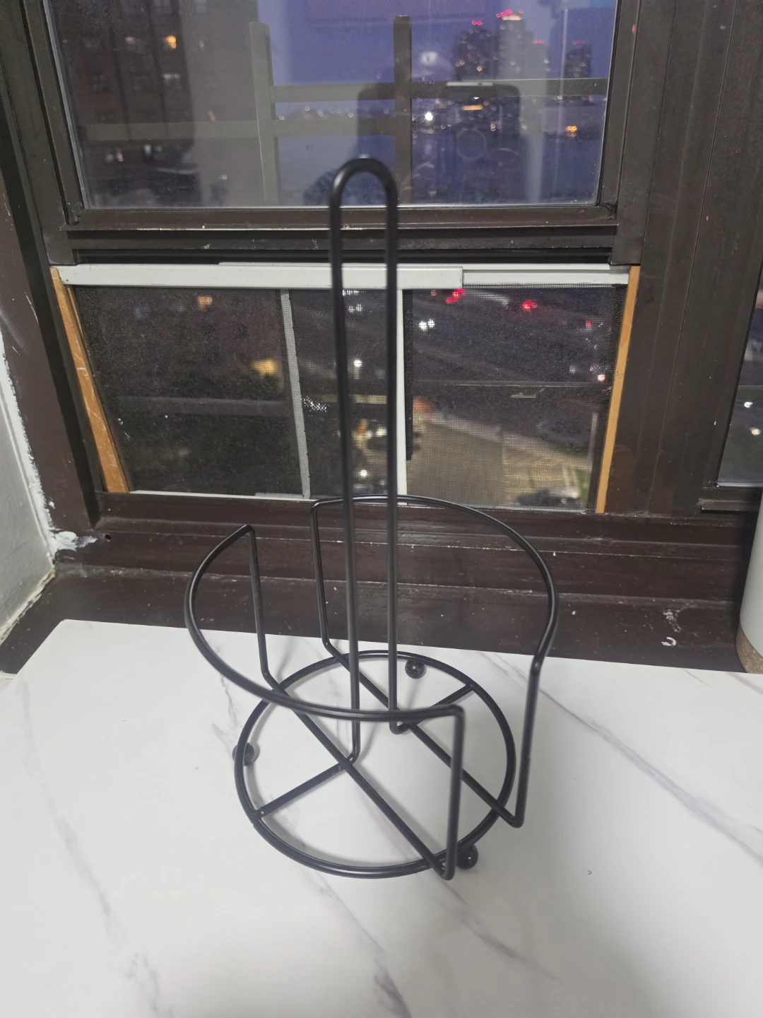 Black Metal Paper Towel Holder - photo 2
