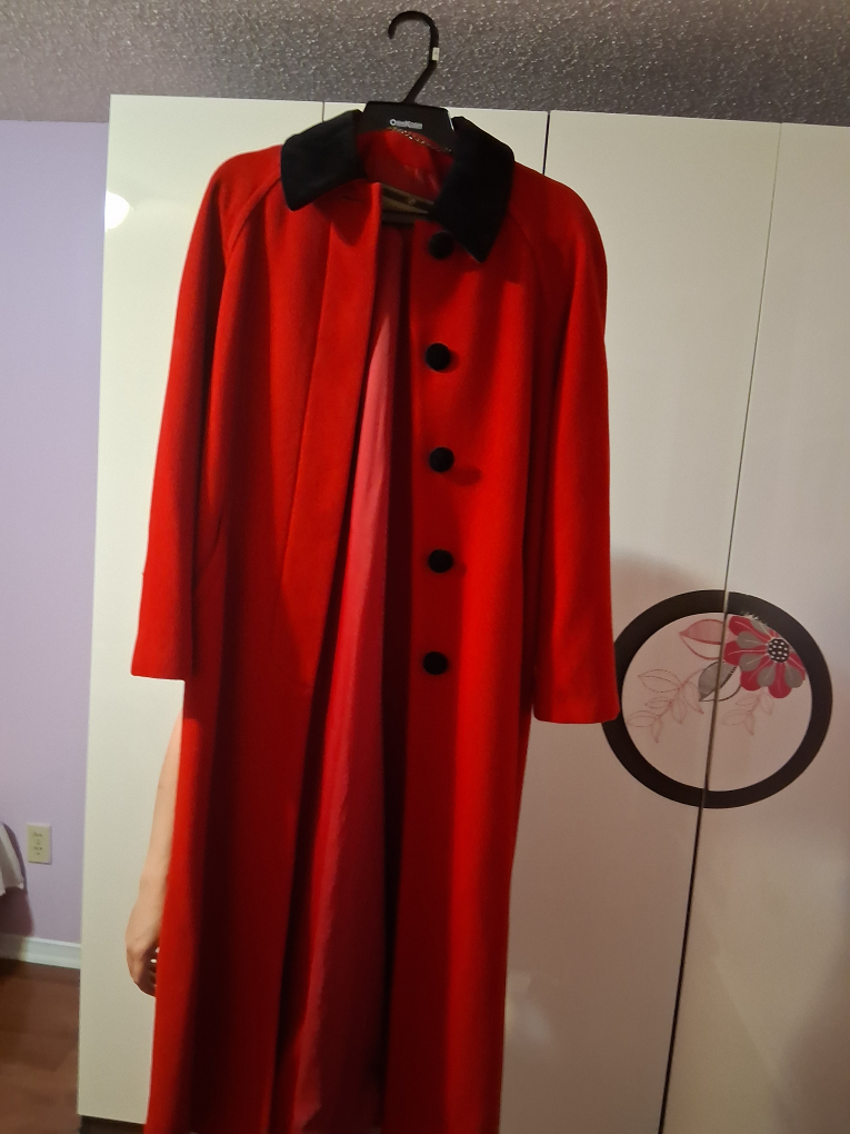 Long Red Coat with Black Velvet Collar - photo 5