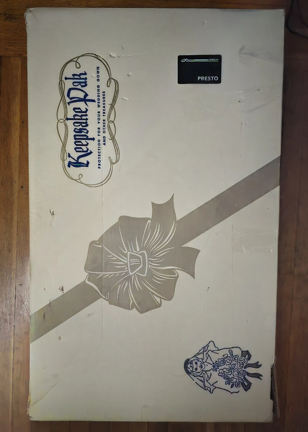 Vintage Wedding Gown in Keepsake Pak