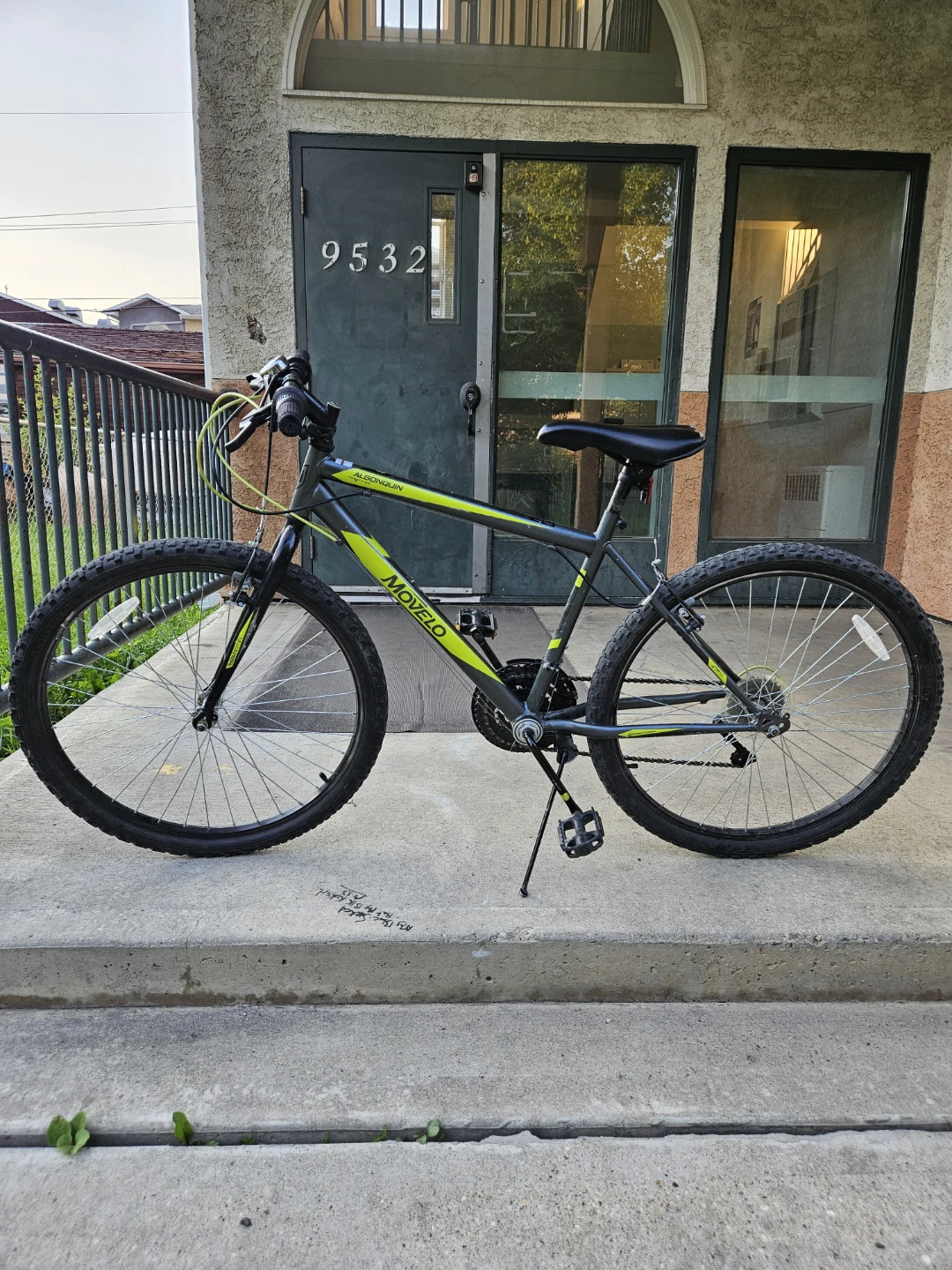 Movelo Mountain Bike (price firm)