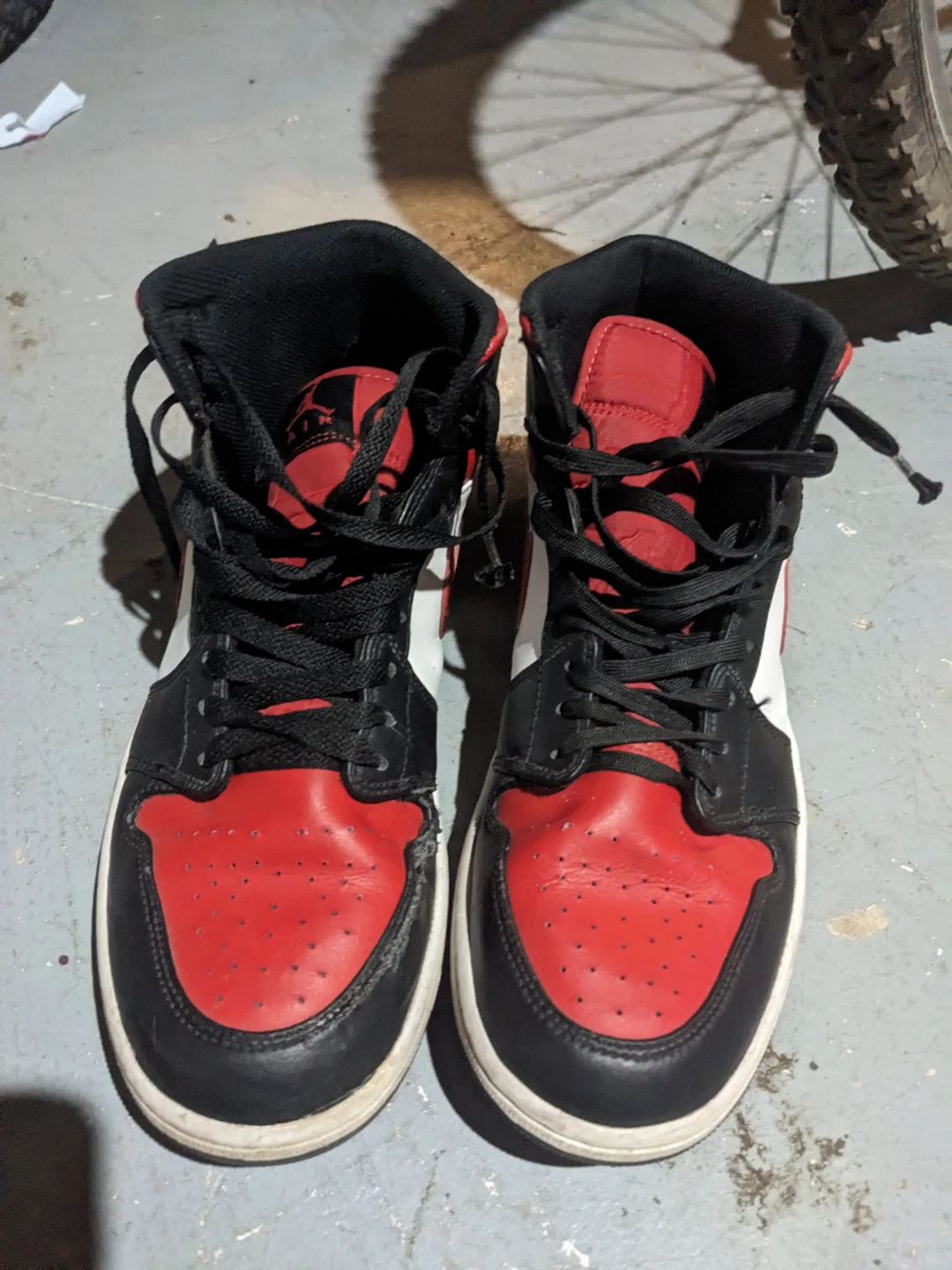 Air Jordan 1 Mid Sneakers